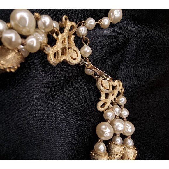 Vintage Trifari Gold-Tone & Pearl 3-Strand Necklace Elegant Statement Jewelry - Picture 5 of 5
